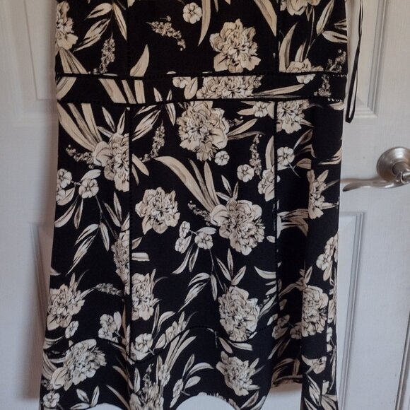 Floral Midi Dress - Picture 6 of 6